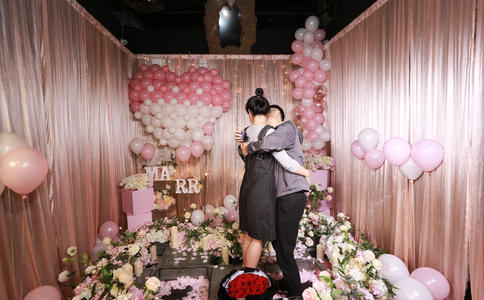 伴娘一定要比新娘小吗