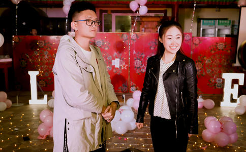 杭州租婚车价格多少_婚车