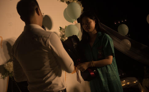搞笑婚礼主持人台词推荐_结婚誓言