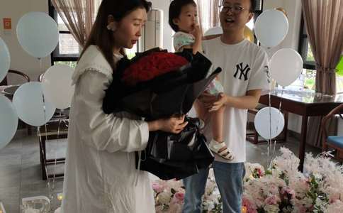 张万福钻石戒指价格如何_结婚