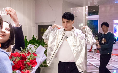 孝感婚车租赁价格_婚车
