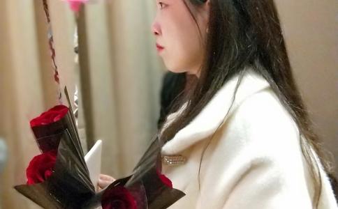 巴厘岛拍婚纱新娘该怎么根据自己脸型挑耳环_新娘