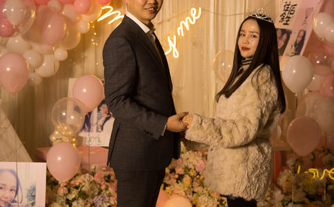 重庆伴郎礼服出租的注意事项_婚纱礼服
