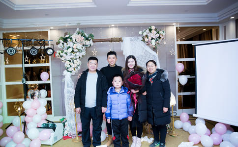 铂金戒指会产生划痕吗_结婚