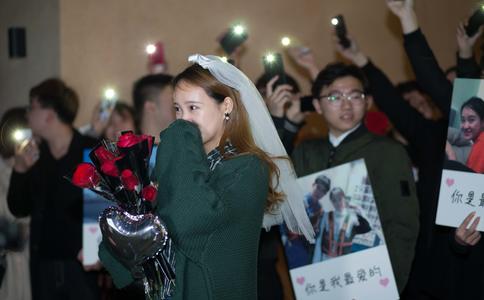 结婚戒指什么时候戴合适_结婚