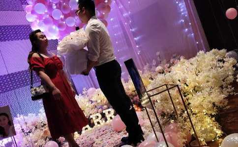 婚礼当天需要为伴娘准备些什么_婚礼
