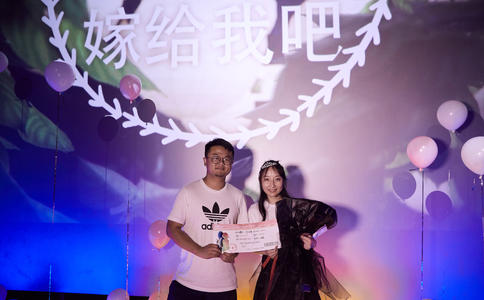 想选到一个不错的婚礼跟拍摄影师就该这么做~_婚礼