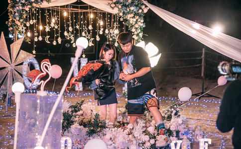 伴娘礼服搭配五大禁忌_婚纱礼服