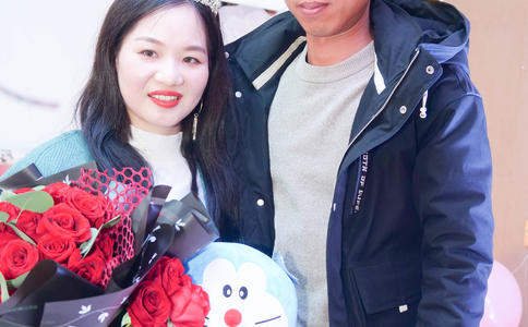 新娘买衣服一般多少钱_婚纱礼服