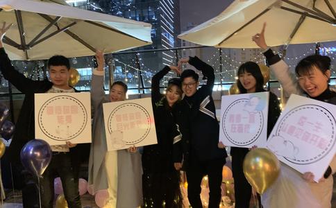 送给母亲黄金戒指_结婚