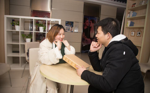 婚礼跟拍时单机位与双机位优缺点都有哪些_婚礼