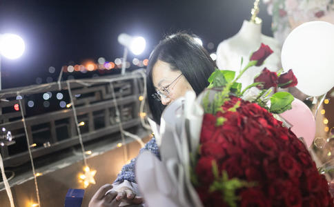 介绍一下租赁婚车价格_婚车