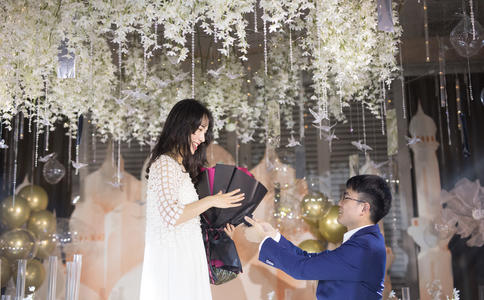 妈妈装婚庆礼服搭配技巧_婚纱礼服
