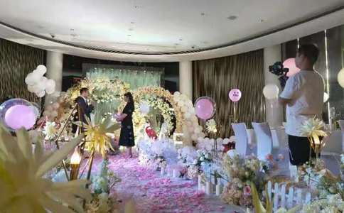 选择海南旅拍—海口婚纱摄影店哪家好_婚纱