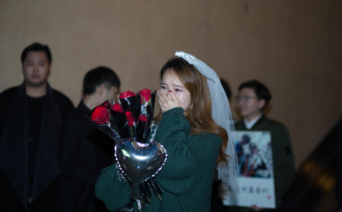 为什么结婚戒指要戴在无名指上_结婚