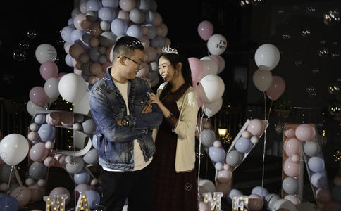最适合生日的求婚方式 让她的生日变成惊喜求婚日