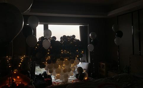 周大生黄金戒指价格揭秘_结婚