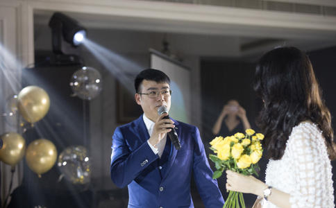 新新娘婚纱摄影怎么样_新娘