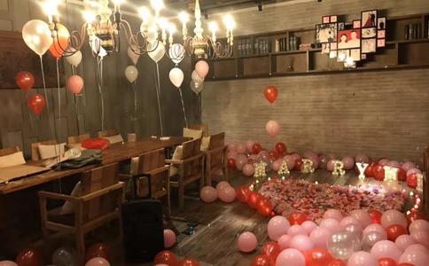 中国首位极地求婚使者 扬州情侣北极求婚南极结婚