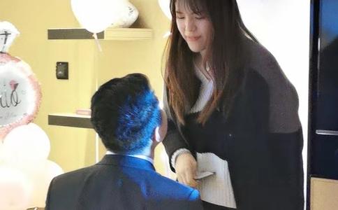 结婚戒指戴哪个手指女生知道吗_结婚