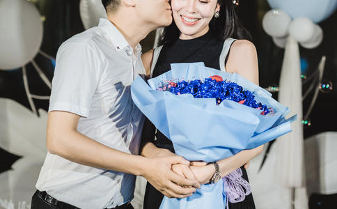 美国新人的创意婚礼请柬_请柬