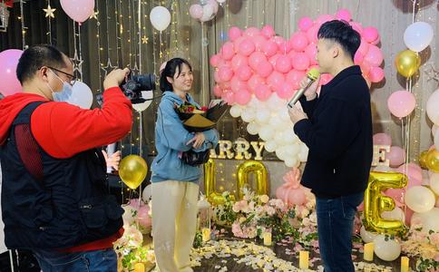 婚车装饰都用哪些花_婚车