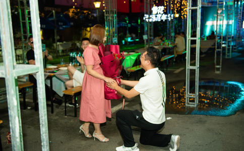响沙湾求婚圣地推荐,在响沙湾来一场浪漫求婚仪式
