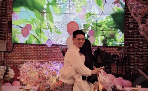 男士黄金戒指一般多大多少钱_结婚