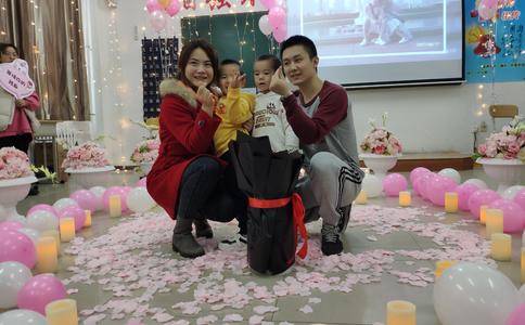 彩金戒指价格昂贵么_结婚