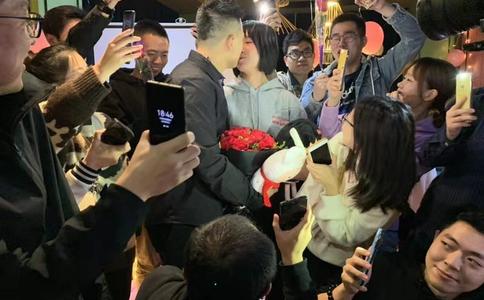 结婚床上用品一定要红色吗