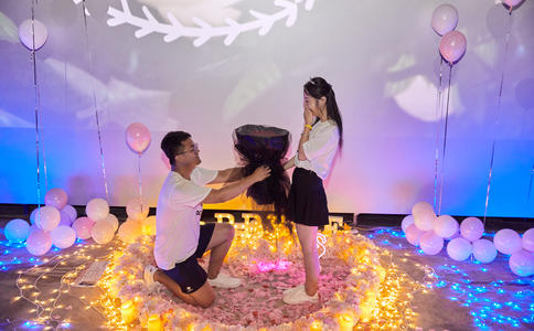 结婚戒指哪个牌子好_结婚