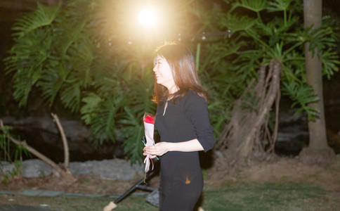 男生结婚戒指怎么戴才正确_结婚