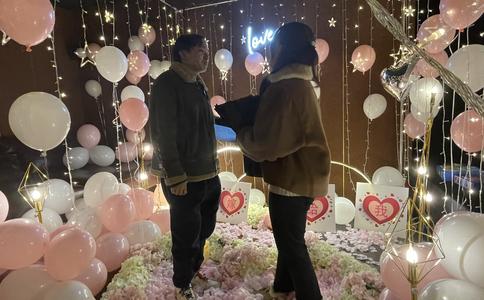 结婚怎么写出搞笑婚礼致辞呢_婚礼