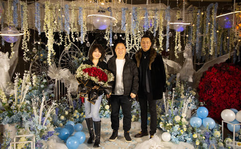 婚礼上这样摆放香槟_婚礼