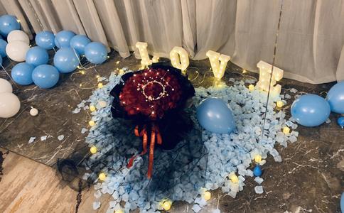 6辆c级婚车多少钱_婚车