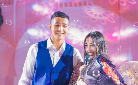 济南婚礼用花一般会选择什么花_婚礼