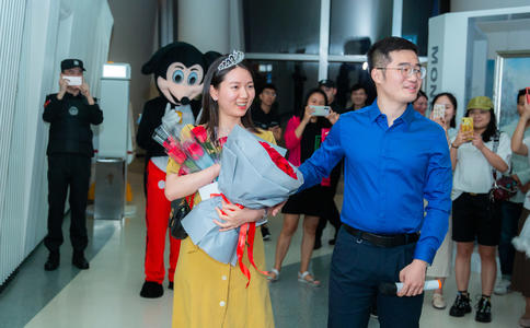 婚礼那天伴娘要做什么_婚礼