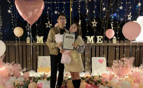 伴娘给新娘500红包少吗_新娘