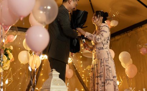 浪漫婚礼现场布置方法_婚礼